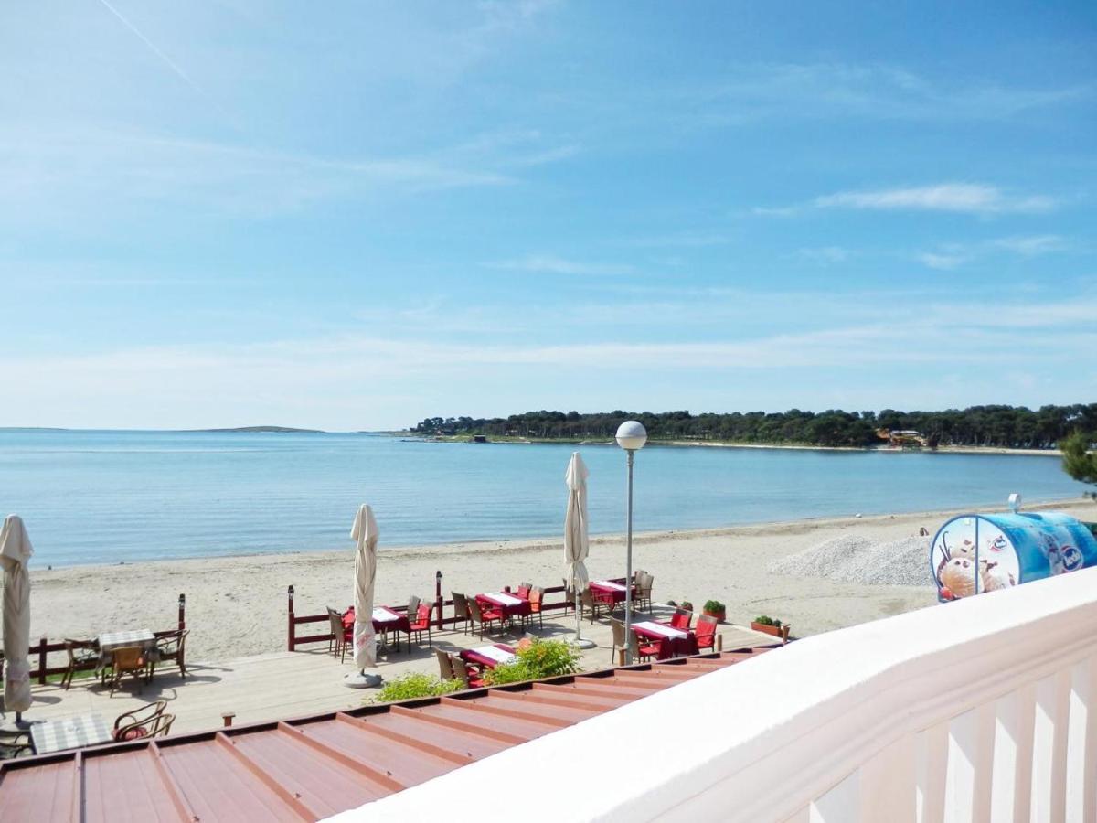 Idila Sea Front Apartments Medulin Kültér fotó