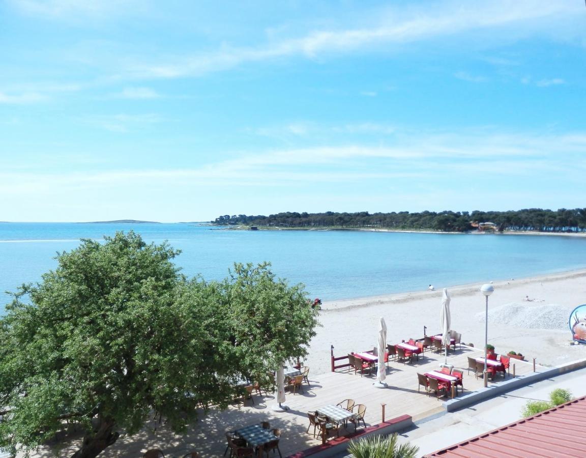 Idila Sea Front Apartments Medulin Kültér fotó